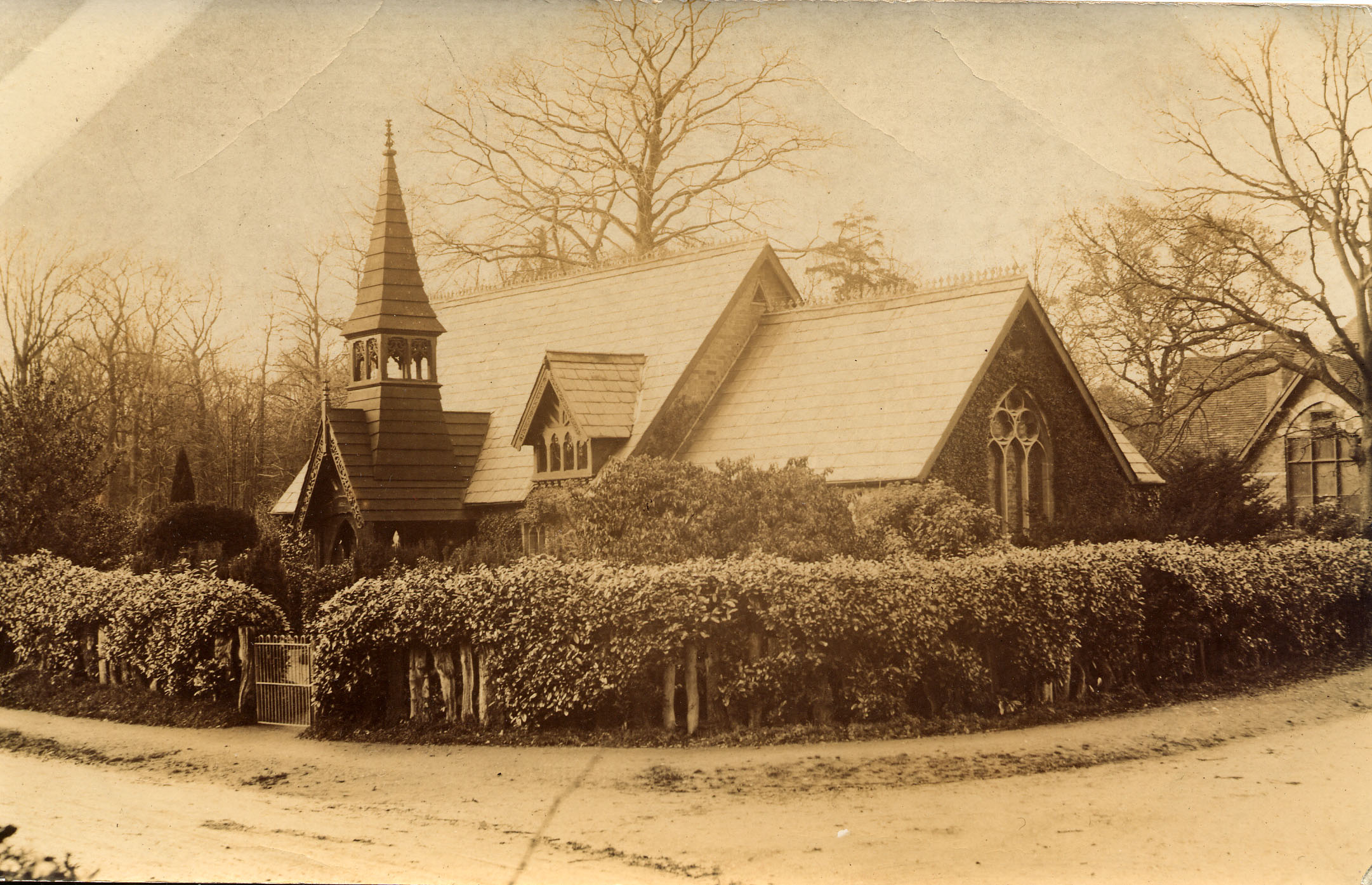 Worcestershire & Dudley Historic Churches Trust Crown East